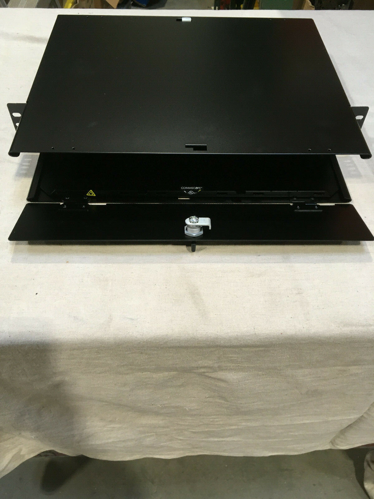 Commscope RFE-SLC-IS-EMT-BK/2U-PNL 2U Internal Sliding Panel Black