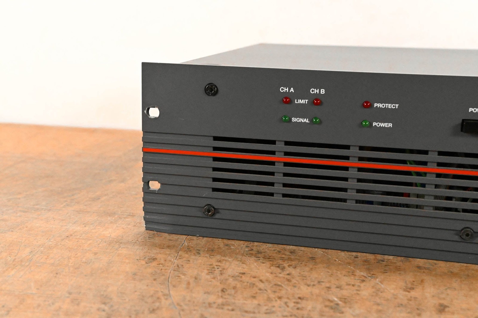 Electro-Voice (EV) Q44 Two-Channel Power Amplifier CG01Q6F