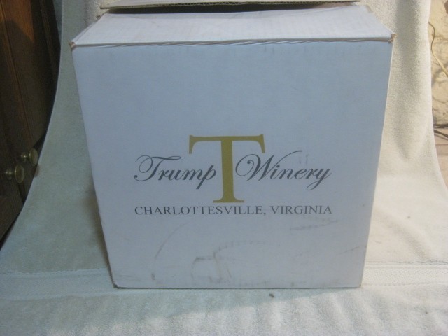 Trump winery  Empty Case  BOX  12  x  750  ml  with dividers