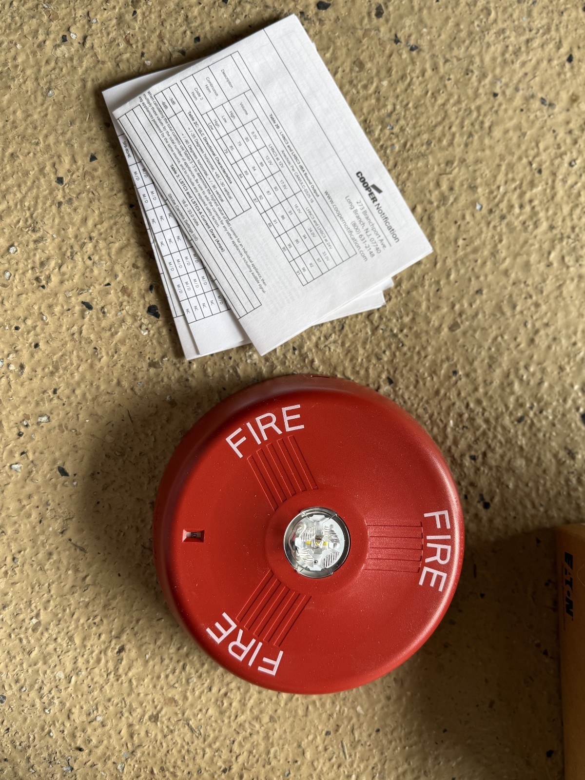 Eaton Powering Business Worldwide Wheel locok Exceder Led Fire Alarm