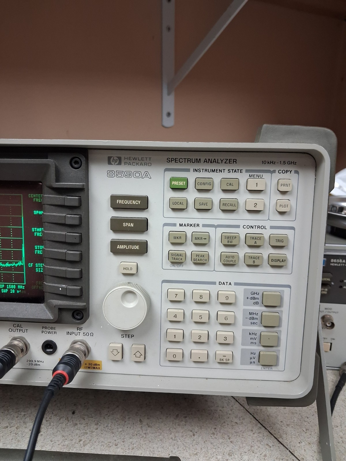 HP Spectrum Analyzer 8590A