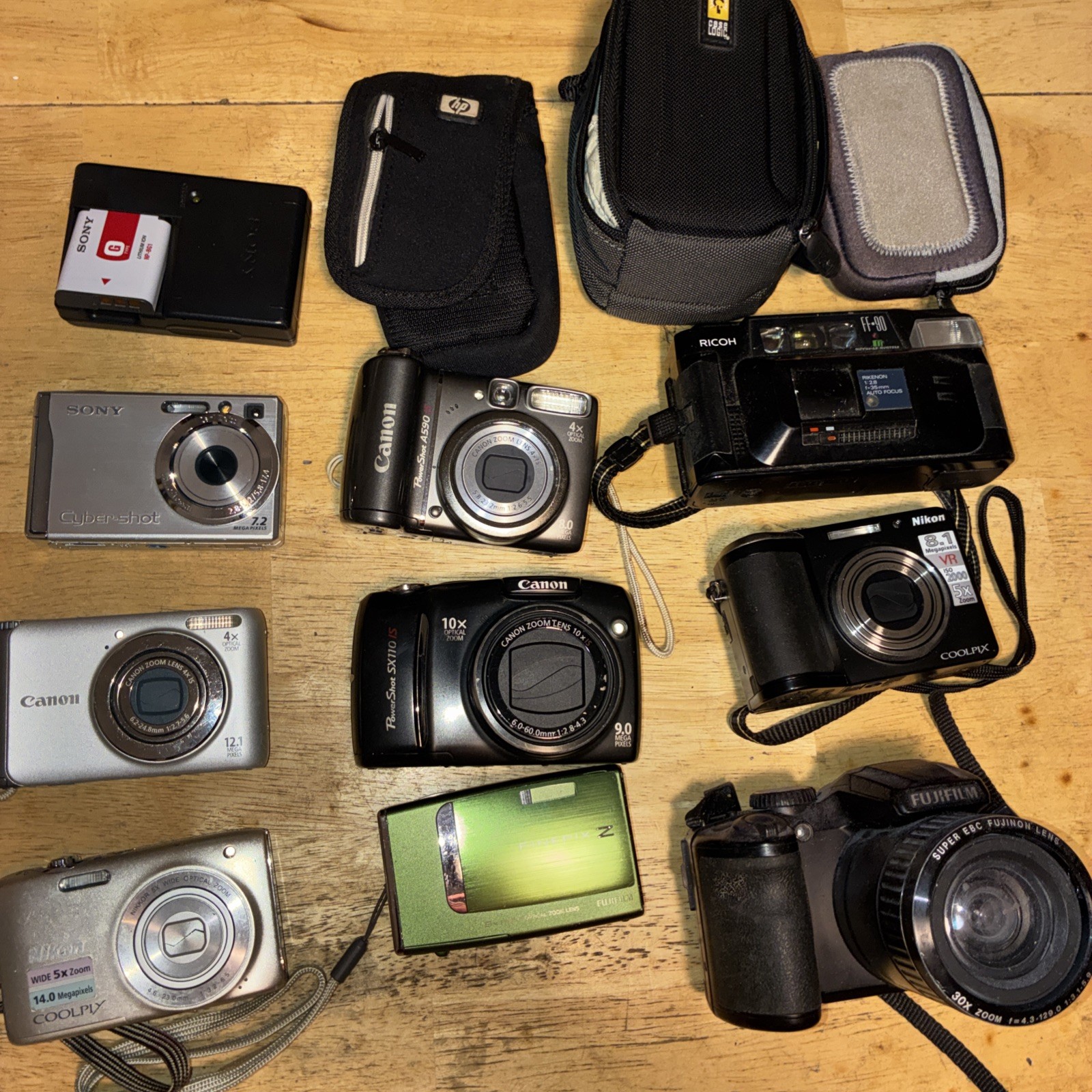 Lot of 10 Film Cameras / Rioch,Canon,Fujifilm, and Nikon ESTATE FIND