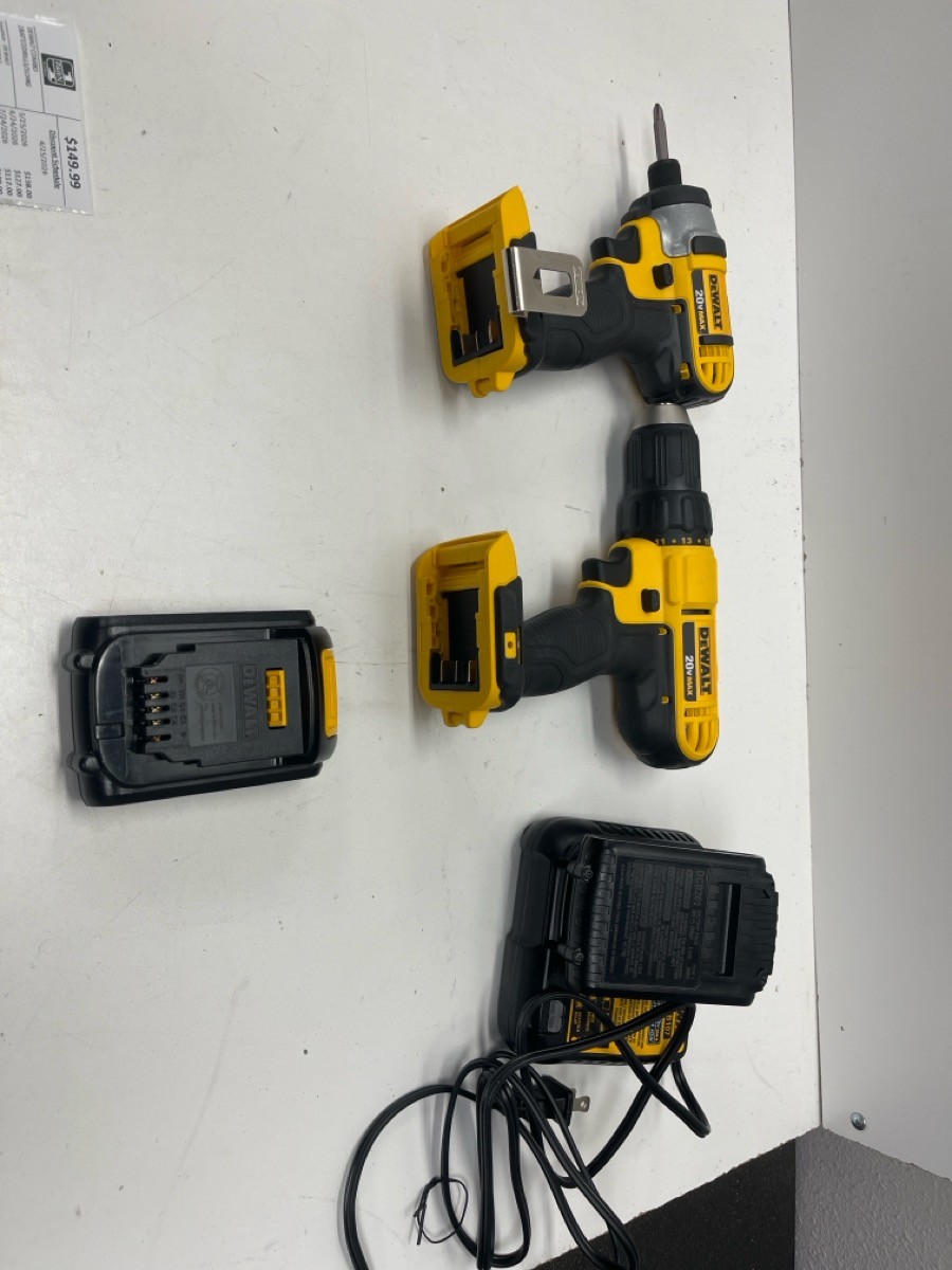 DEWALT COMBO 2BATT/2DRILLS/1CHRG (P08035318)