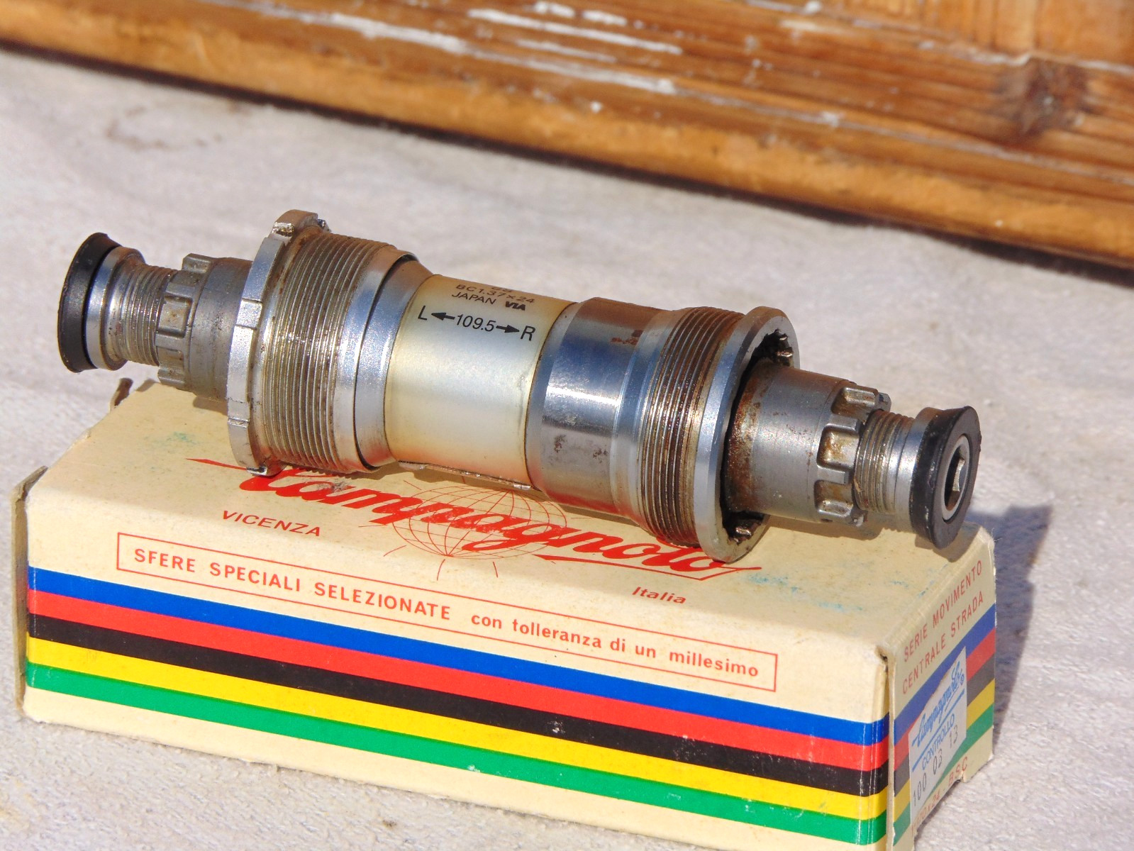 Shimano Ultegra BB-6500 Octalink Bottom Bracket 109.5mm Double
