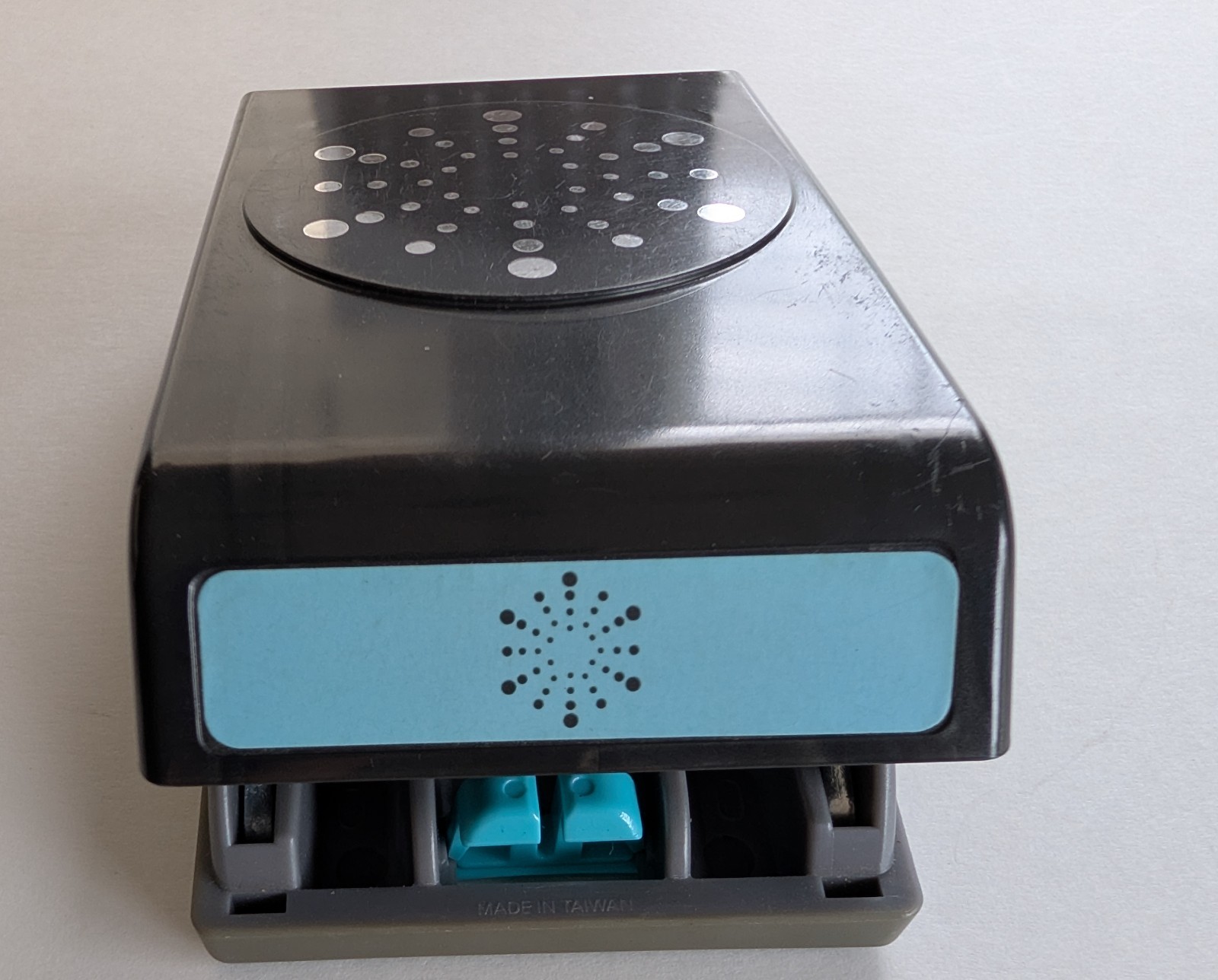 EK Success Paper Punch Flat Locking - Large Radiant Circles
