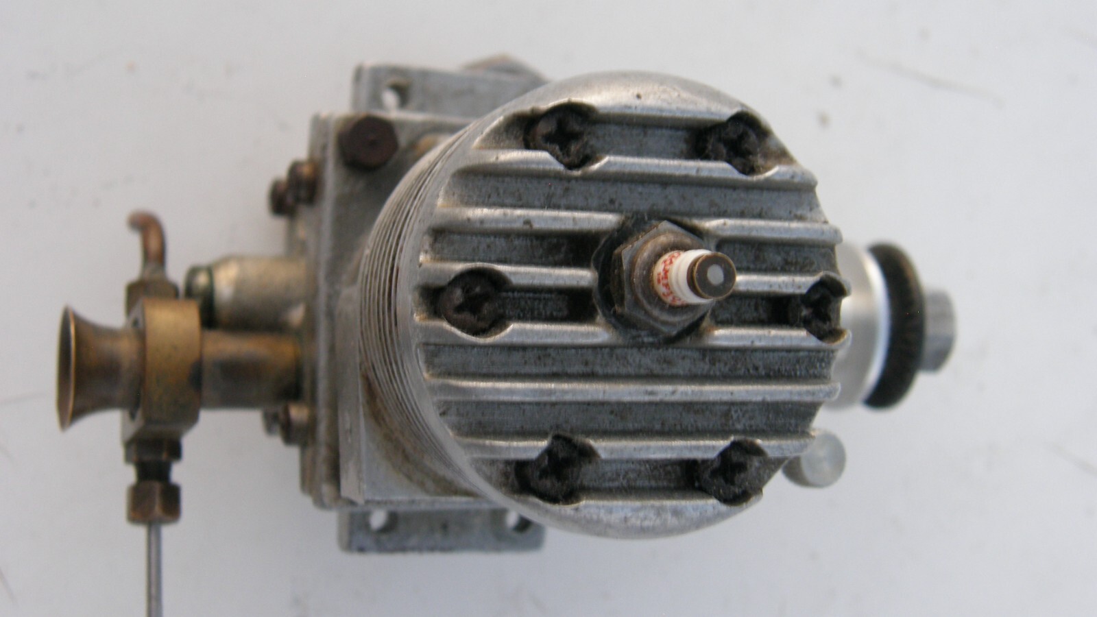 Hornet 60 Model Airplane Engine w/ Excellent Compression & Dual Ringed Piston