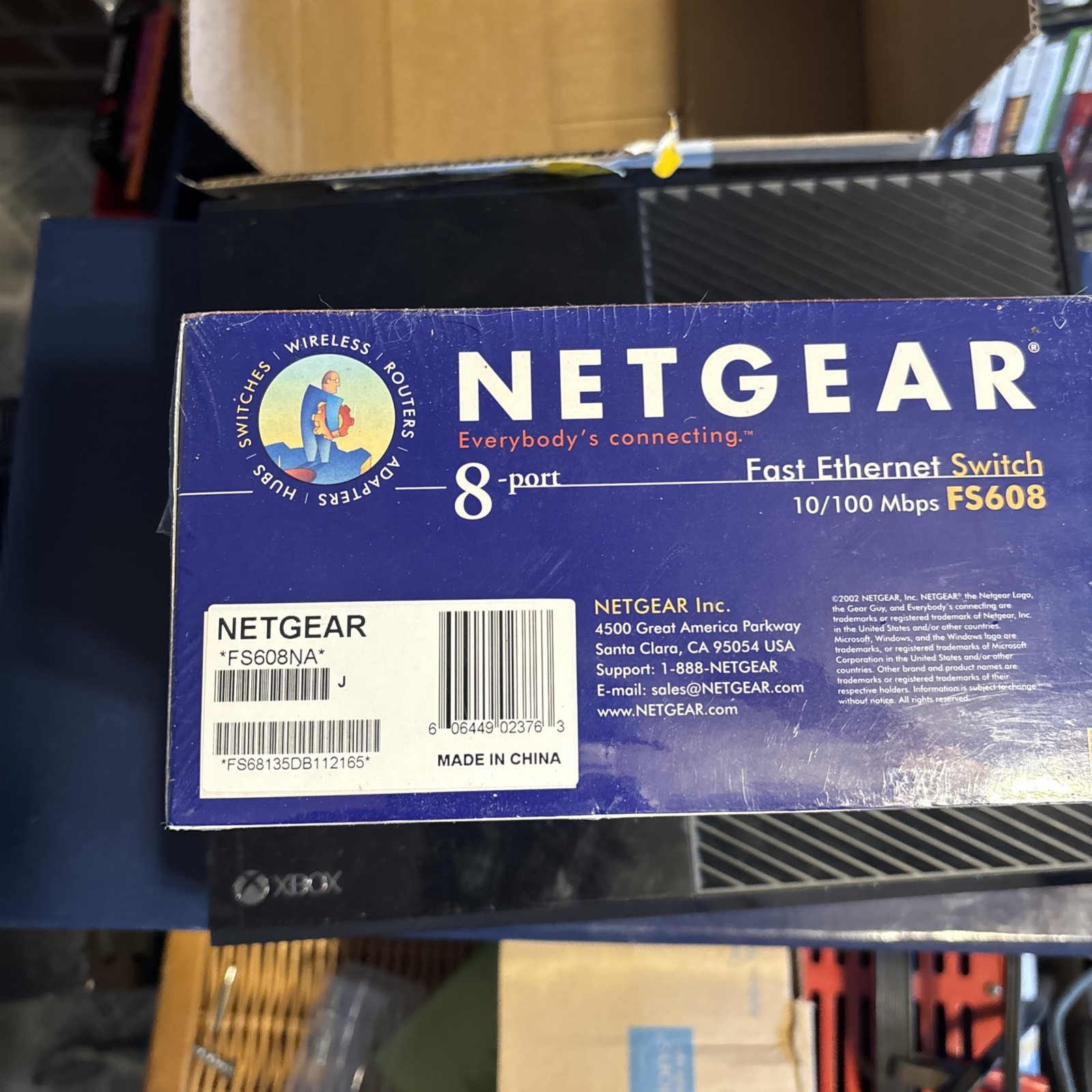 Netgear FS608 Fast Ethernet Switch 8 Port 10/100 - NEW