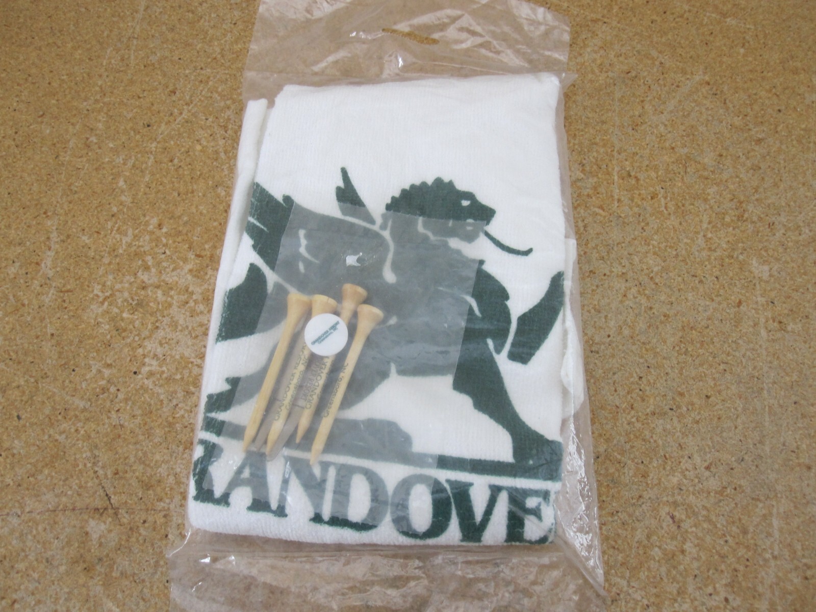 Grandover Resort NC Golf Towel Tees Divot Repair Tool Ball Marker NEW SEALED