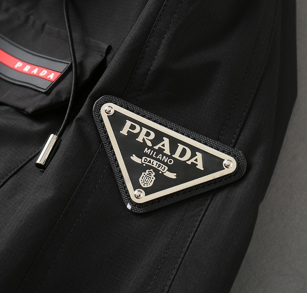 Prada 26SS New Men's Red Logo Black Jacket Coat