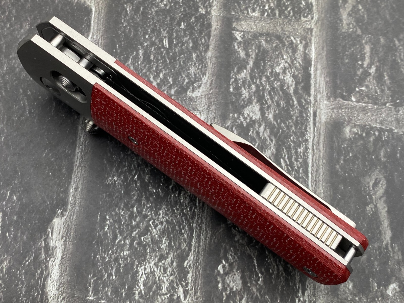 TwoSun TS433-M390-Red Folding Knife Titanium/CF Handle Axis Lock Pocket Knife