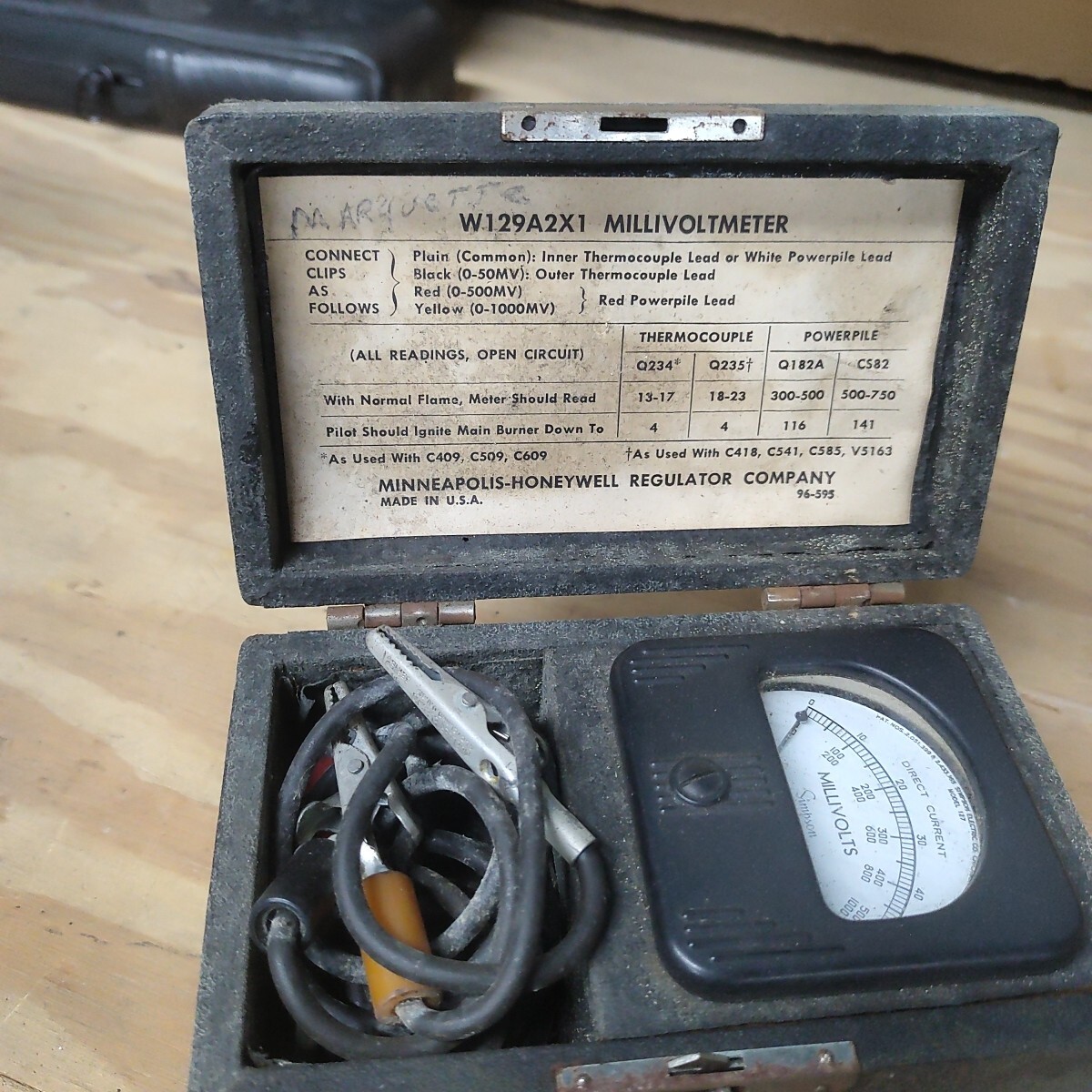Minneapolis Honeywell Regulator - Simpson - W129A2X1 Millivoltmeter 96-595 Case