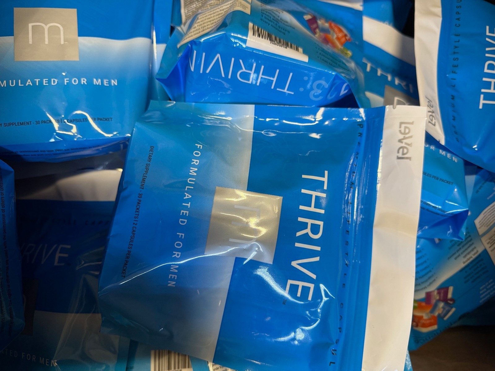 24 bags 60ct Thrive Men's Premium Lifetsyle Capsules mfg date 05/2024 authentic