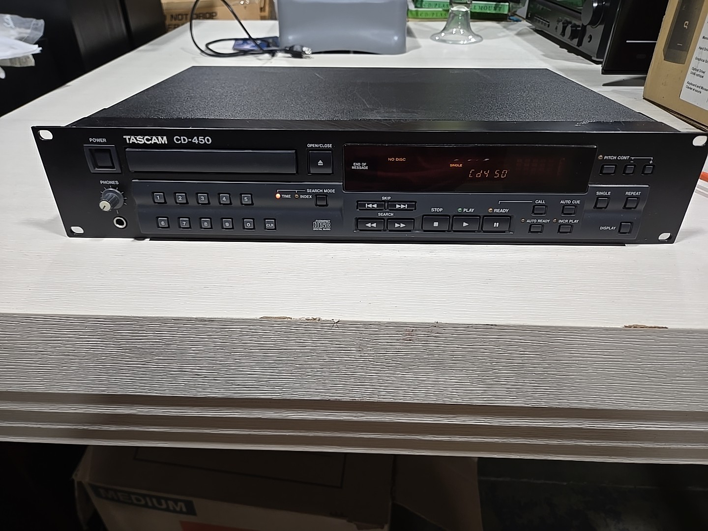 Tascam cd-450 master cd player. With analog and digital outputs
