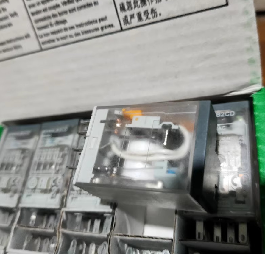 1PC NEW Schneider Intermediate Relay 3A DC36V RXM4LB2CD #YY