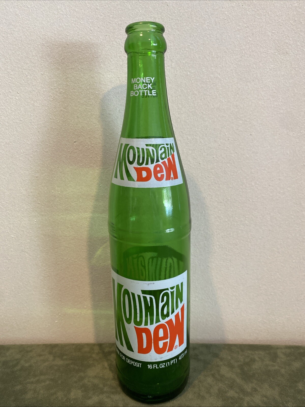 Vintage Mountain Dew 16 Fl oz Soda Pop Bottle 70’s 1978 Money Back Bottle Green