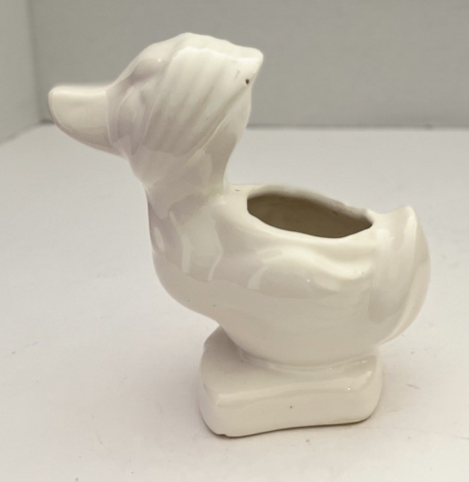Vintage White Duck Planter EUC SALE!
