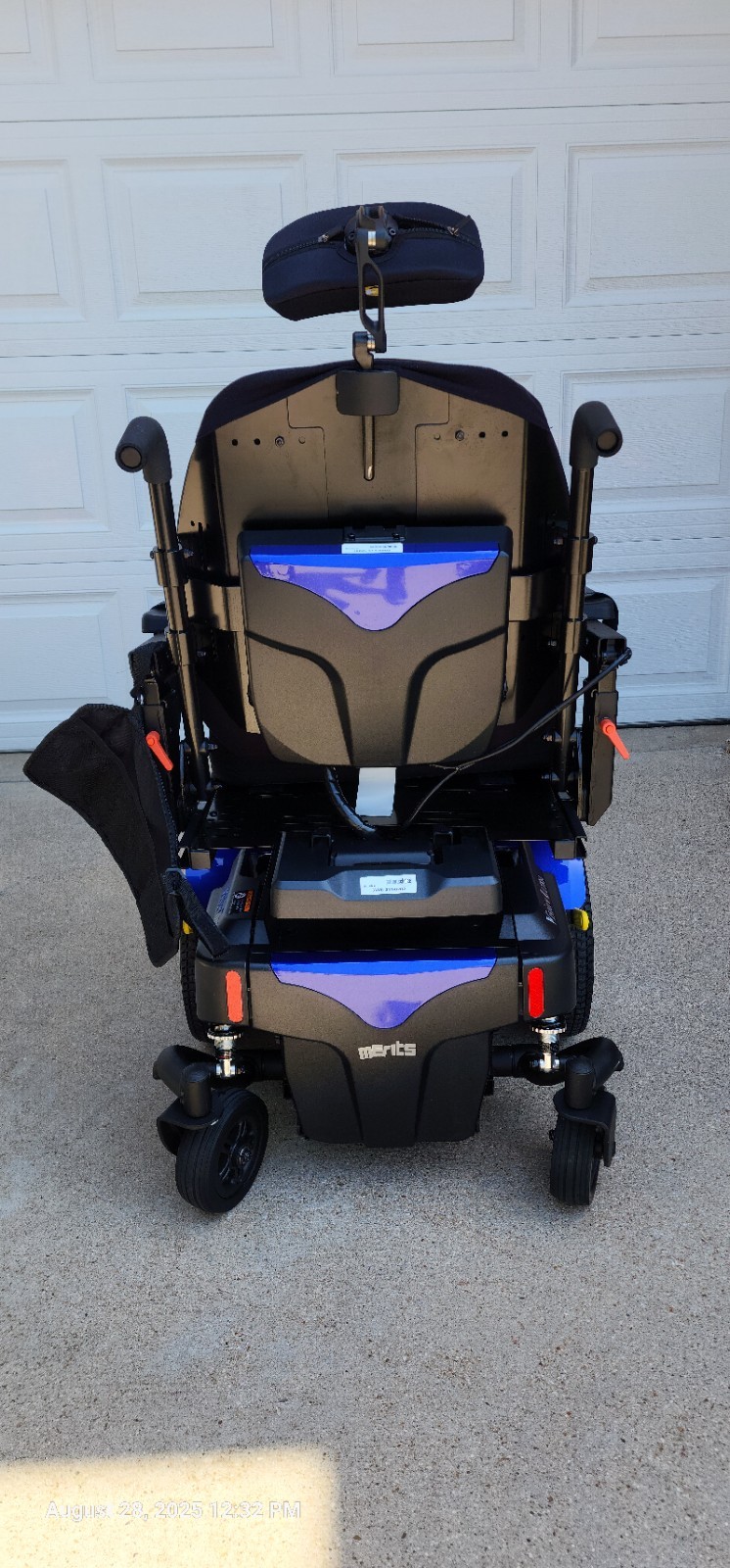 Pwr Wheelchair-Merits P325 Velocity Vision Ultra Excellent Condition. NO Charger