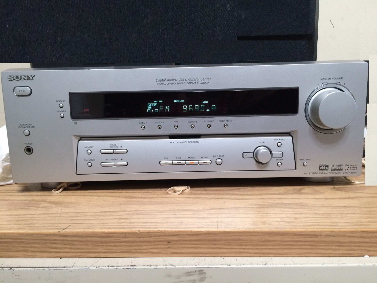 Sony AM/FM Stereo Receiver 5.1 Digital Surround Sound 120w (x5)Channel STR-K850P