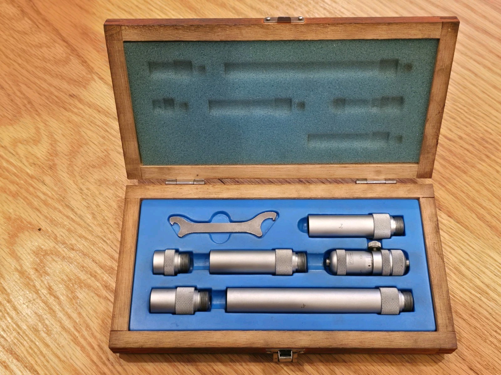 Fowler 52-243-212 Inside Tube Micrometer w/ 2-12" Measuring Range w/ Case