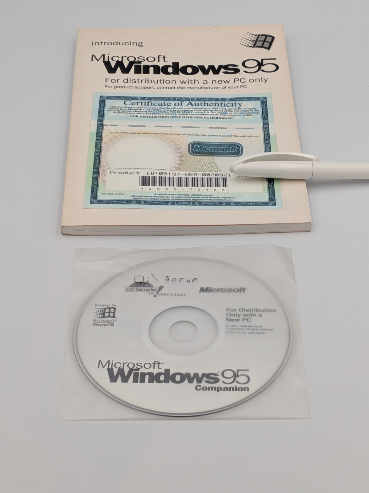 Vintage Microsoft Windows 95 OEM Companion CD & Manual with COA