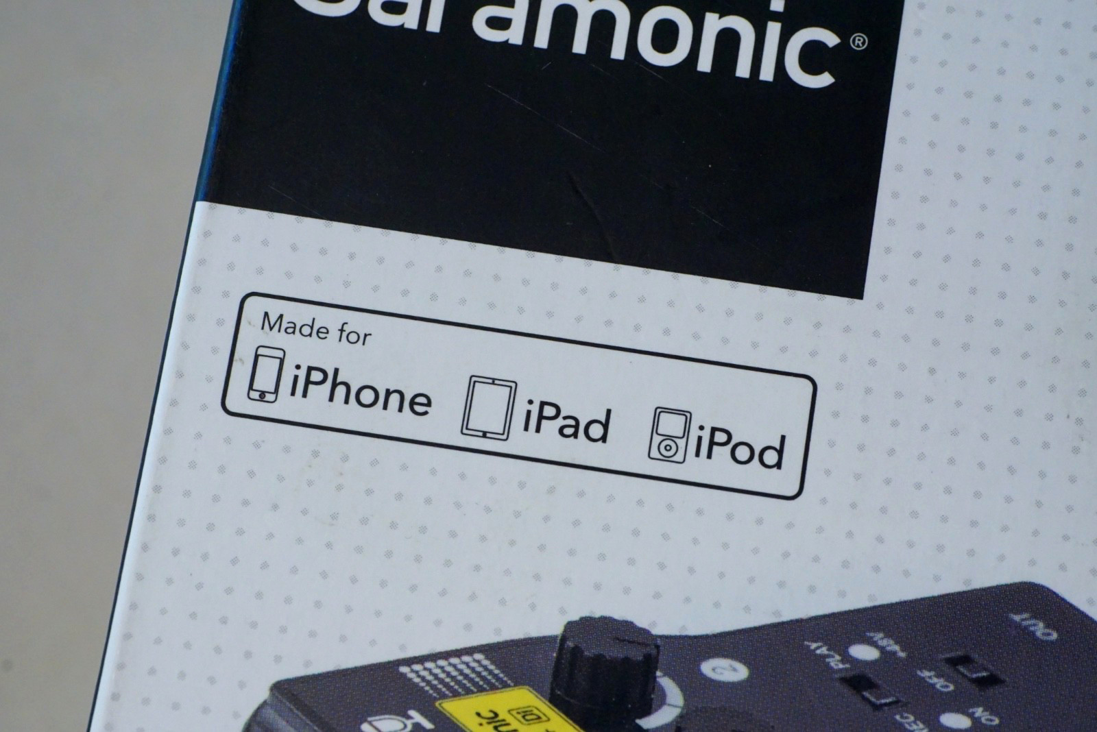 Saramonic 2-Channel Audio Interface w/XLR, 1/4" & 1/8" for Apple iPhone