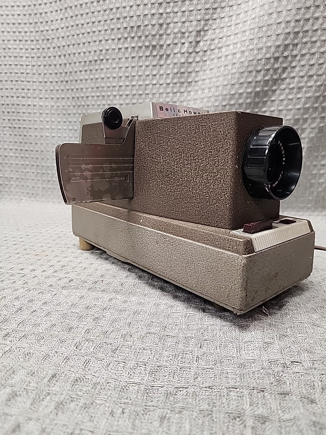 Bell & Howell Headliner Model 707 slide Projector Light Works Great Condition