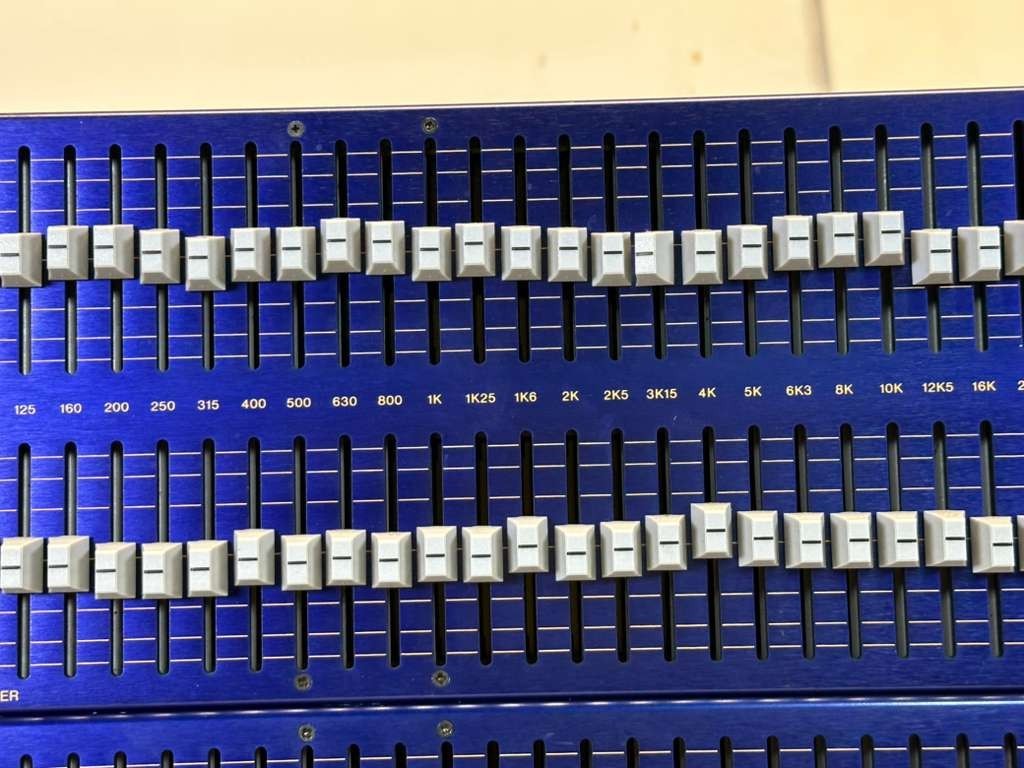XTA GQ600 DUAL CHANNEL GRAPHIC EQUALIZER #7319 (ONE) THS