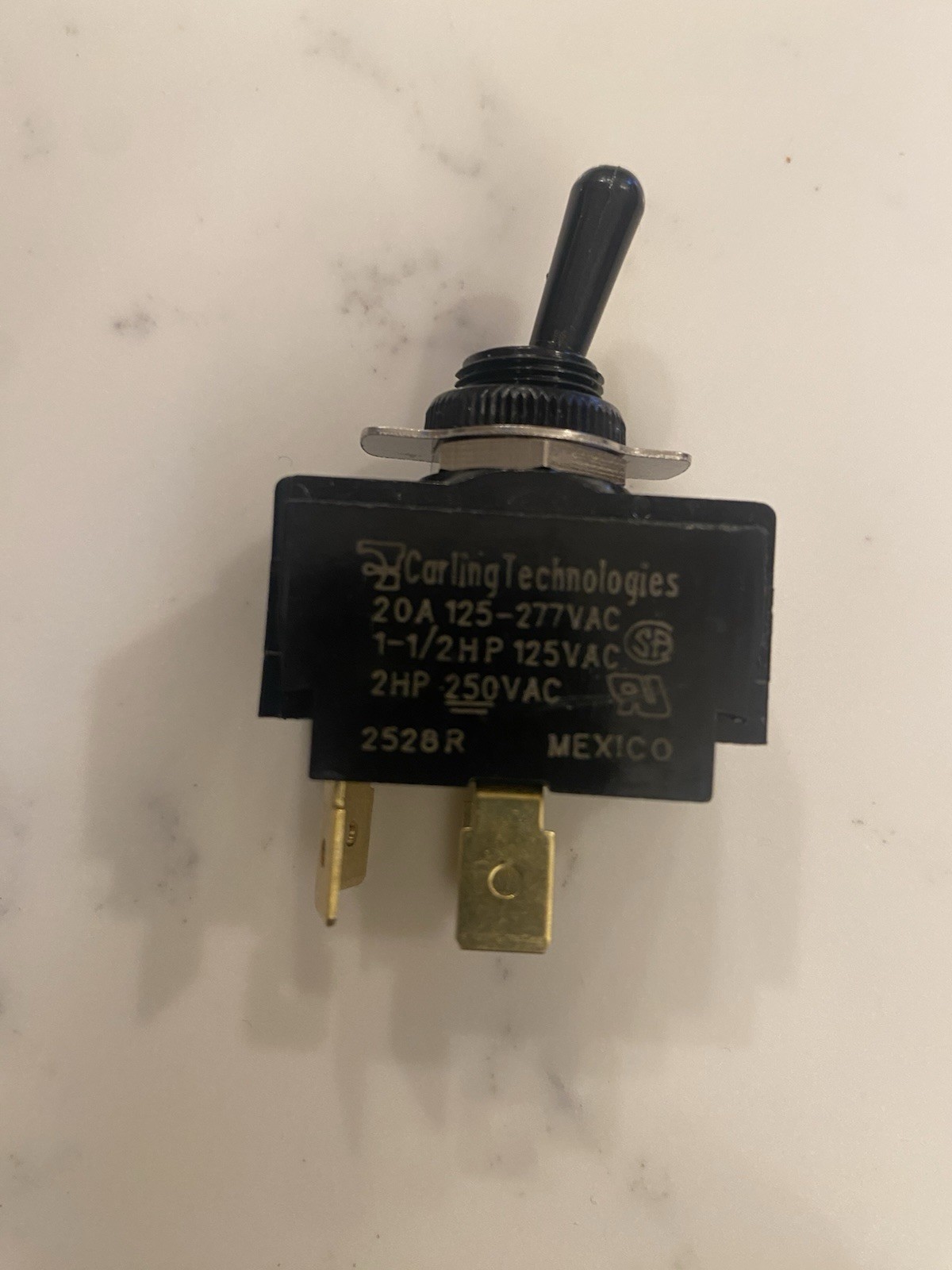 CARLING TECHNOLOGIES 20amp Toggle Switch, 125v -277v, 1.5 Hp