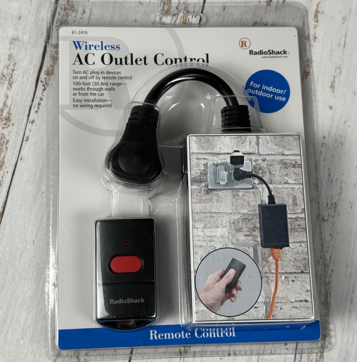 New Sealed RadioShack Indoor/Outdoor Wireless AC Outlet Control & Remote 61-2416