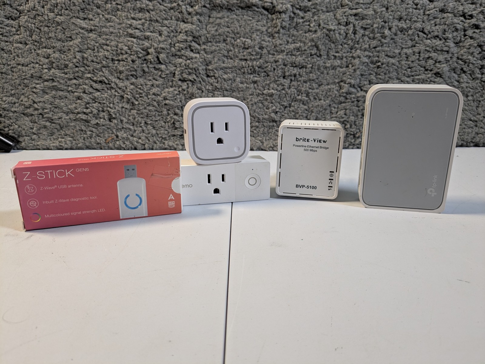 Lot (5) Smart Home Devices Aeotec Z-Wave Z-Stick Gen5 Smart Switch Wemo TP-Link