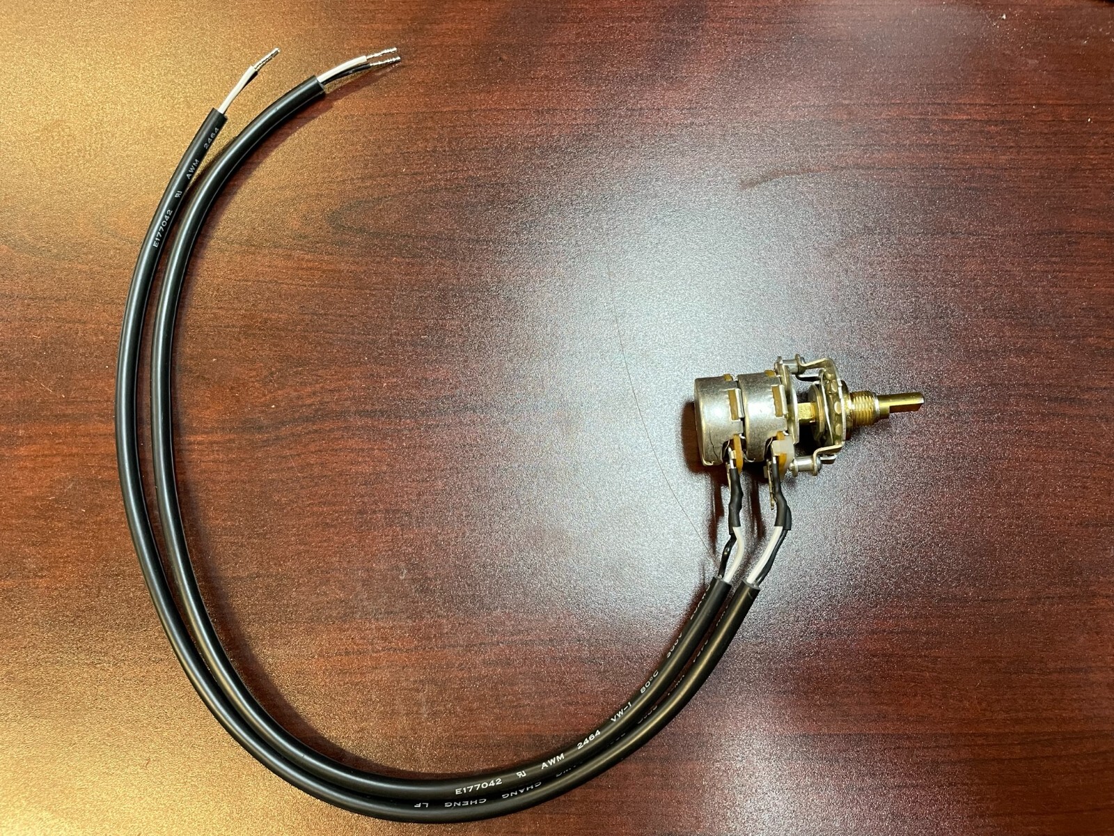 QTY-1 CTS 212C0072WH Rotary Switch with Knob and Wire Harness