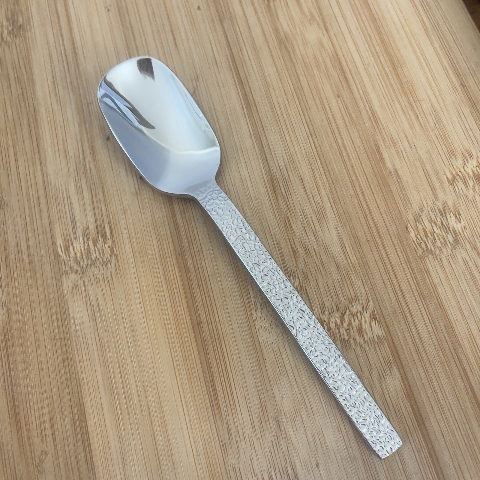 Towle Living Textured Hammered Stainless Pattern Name? SCOOP TEASPOON 6.5” NEW!