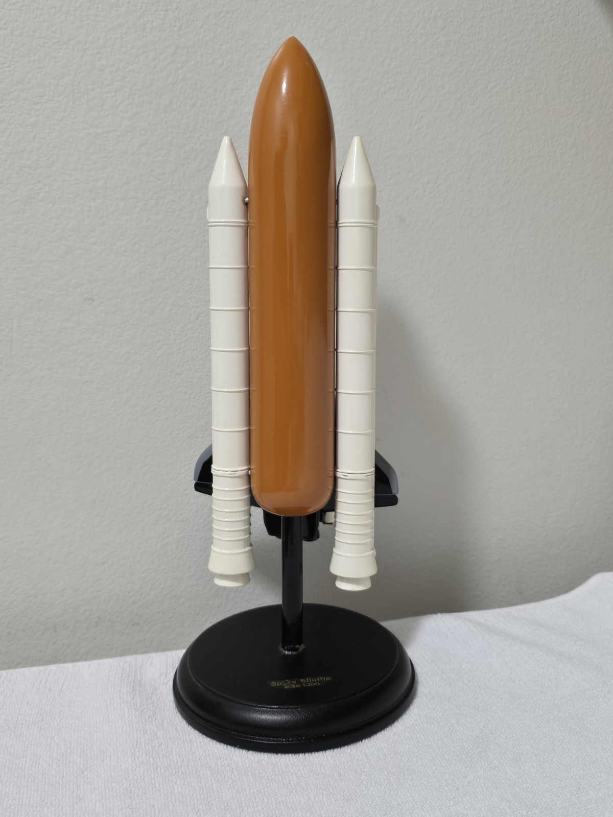 VTG Space Shuttle Endeavour Full Stack 1/200 Scale Desktop Display Model READ
