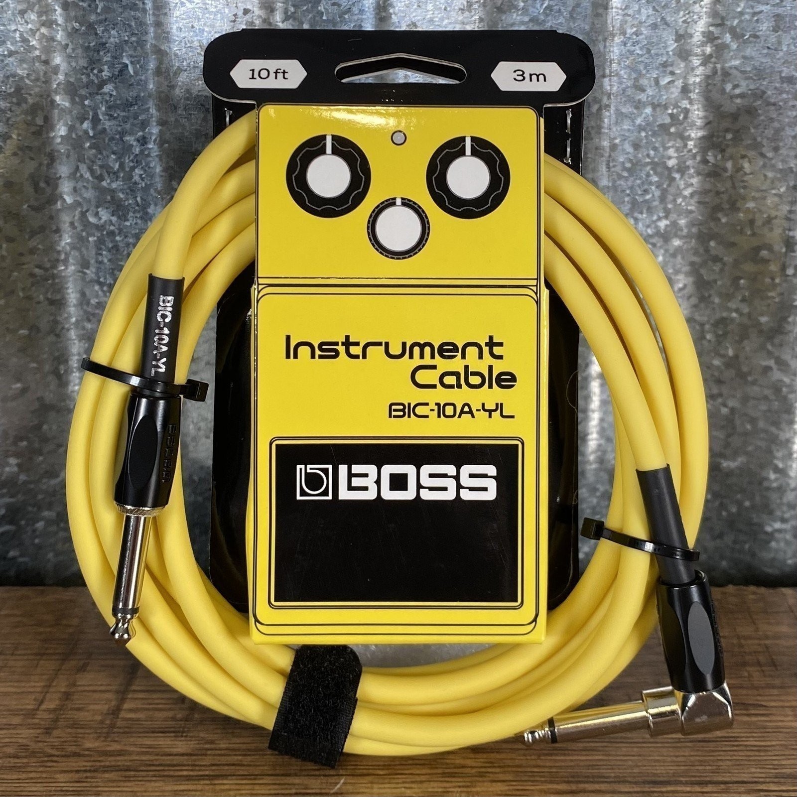 Boss BIC-10A-YL 10' Right Angle to Straight 1/4" Guitar Instrument Cable YELLOW