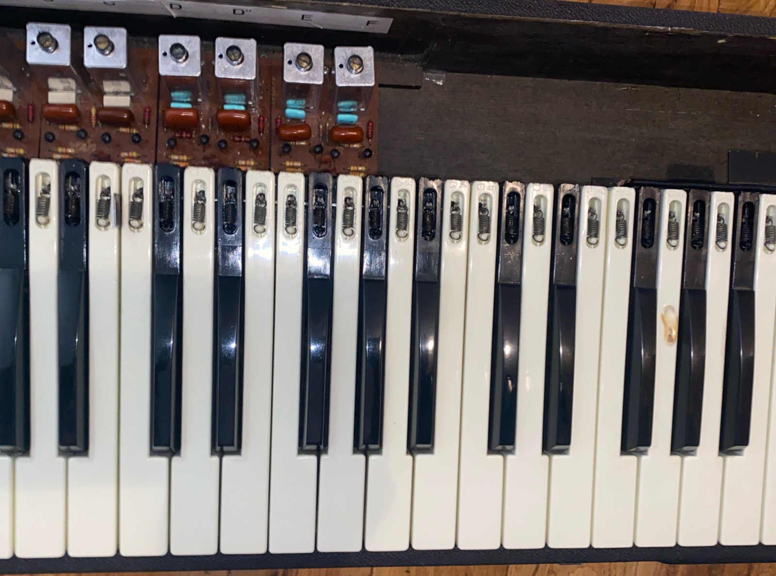 Vintage 70s Earth Sound Research Solid State Electric Keyboard Piano