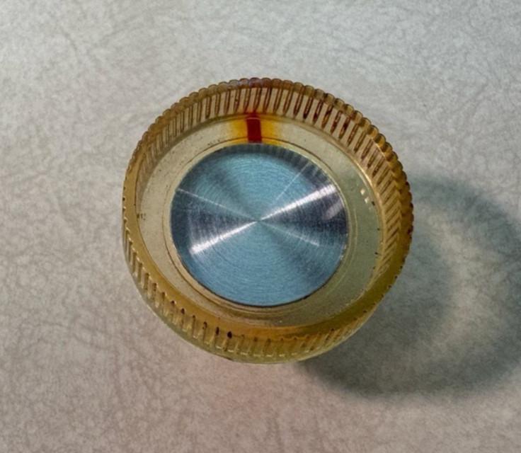 1 CONTROL KNOB VINTAGE 1960's MAGNAVOX ASTRO SONIC AM FM TUNER AMPLIFIER PERFECT