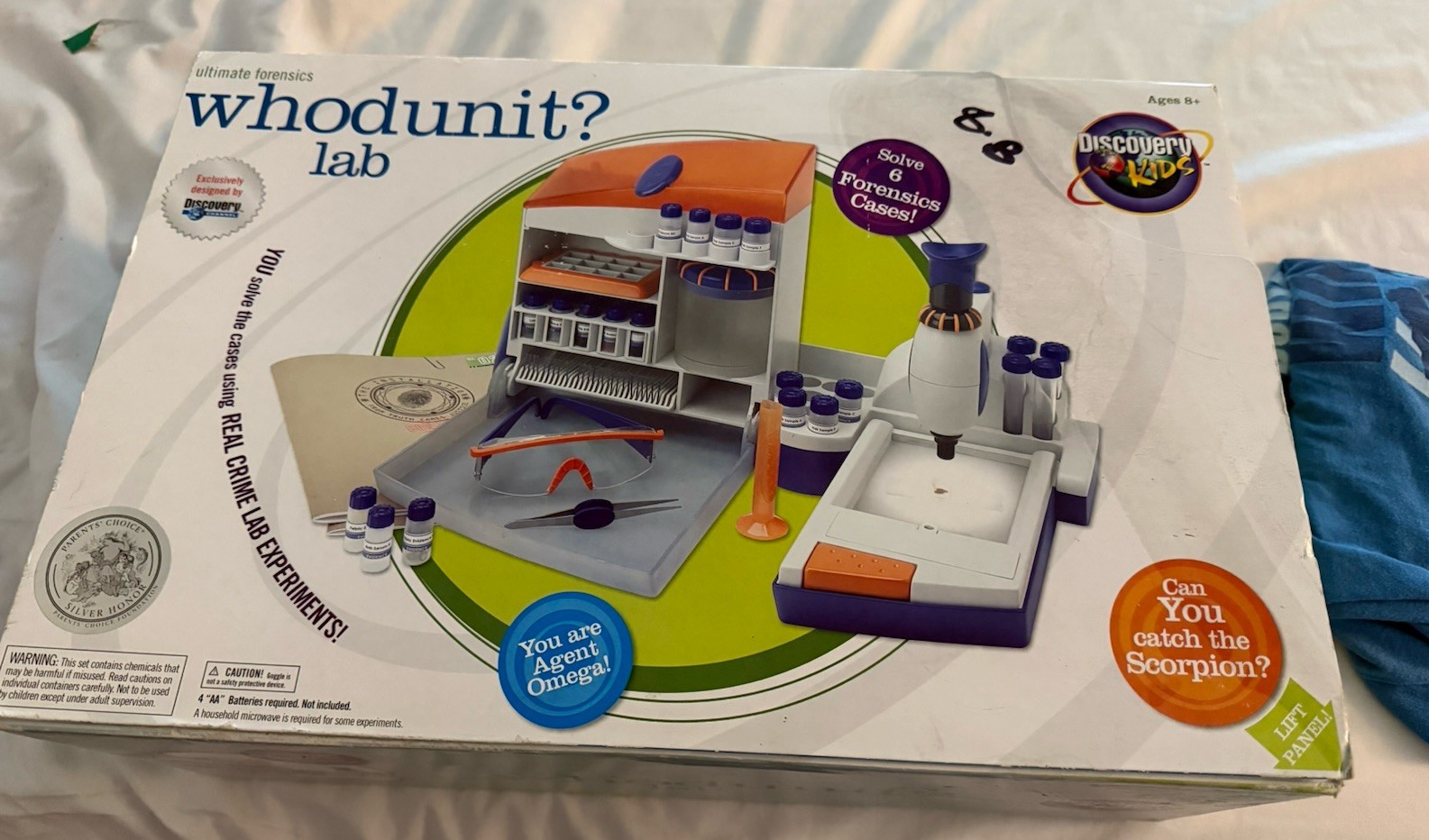 Whodunit? - Discovery Kids Exclusive Forensics Lab with Microscope