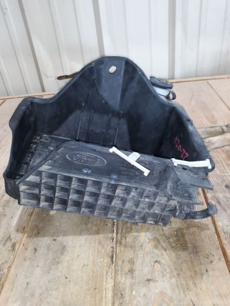 08-10  F550SD Battery Tray with Washer Jug