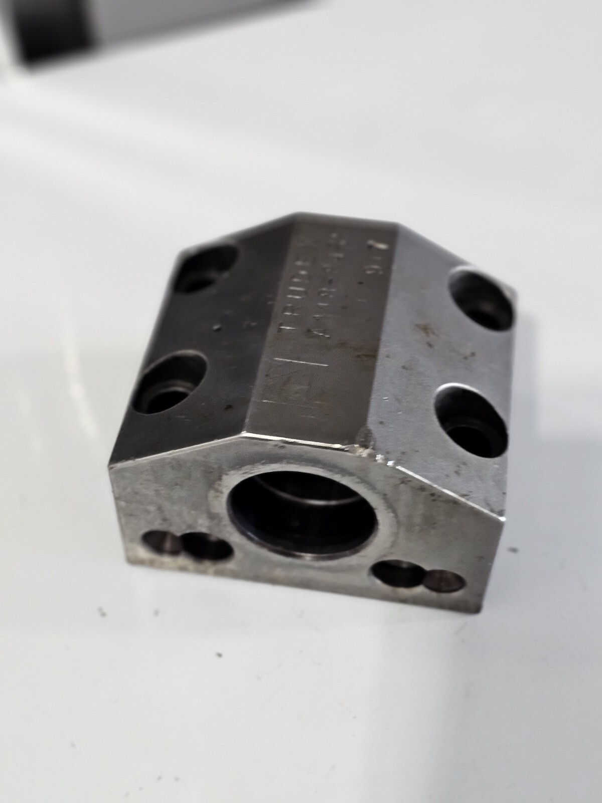1-1/2" ID TURRET TOOL BLOCK OKUMA LB 80MM x 45MM  SIMILIAR TO TRUDEX A118-8435
