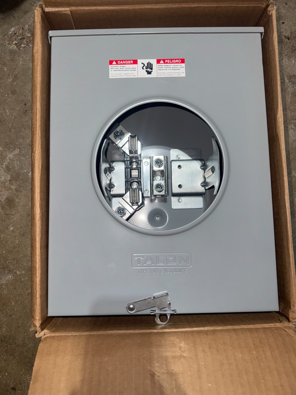 Siemens Talon UAT417-XGF Ringless Type Meter Socket 200A 600VAC *READ*