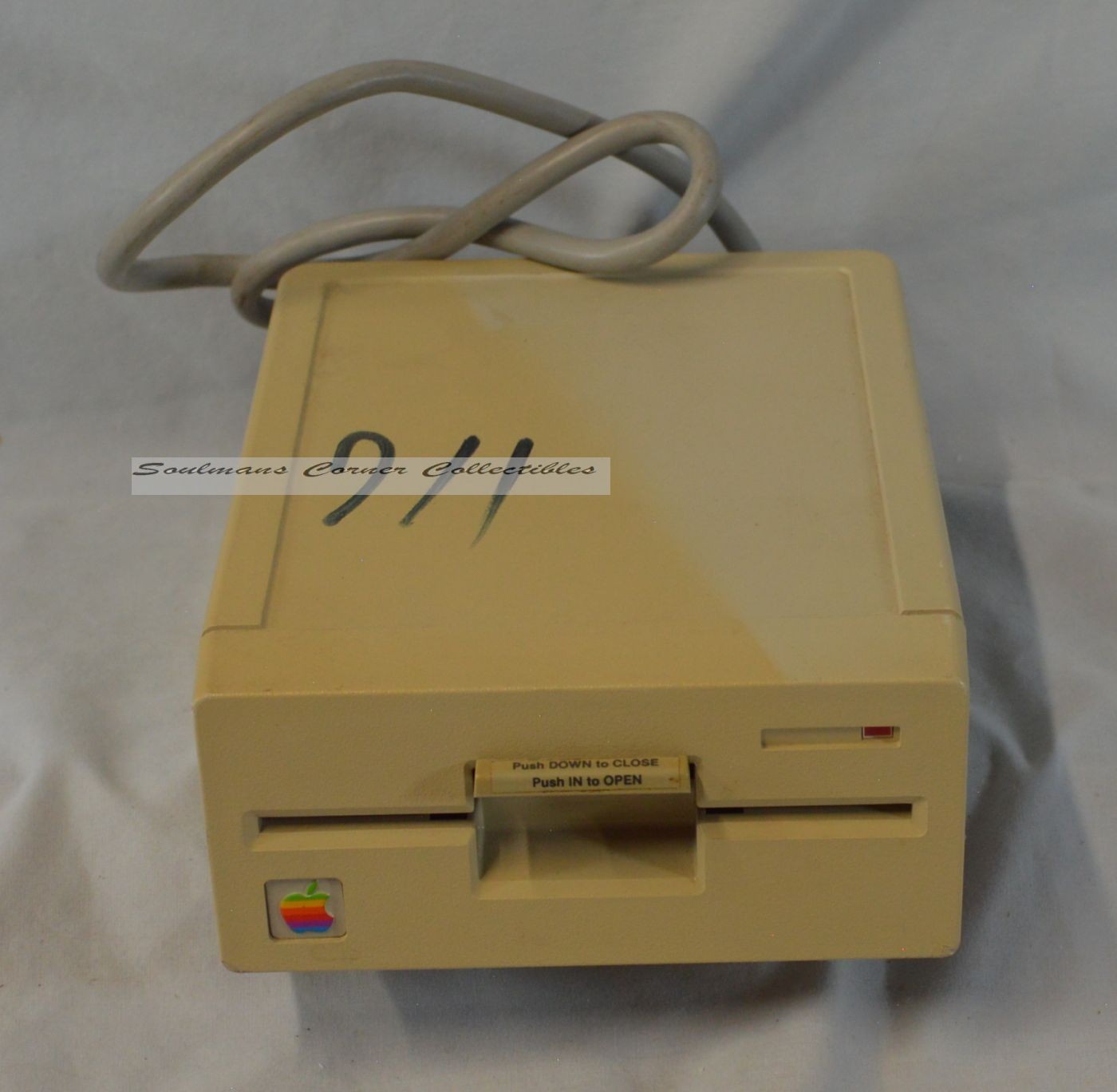 Vintage Apple 5.25" Floppy Drive Unit with Cable Model # A9M0107 Untested
