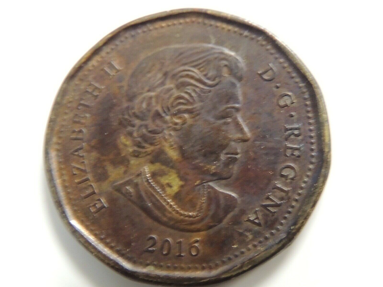 2016 Canada One (1) Dollar "Elizabeth ll" Coin