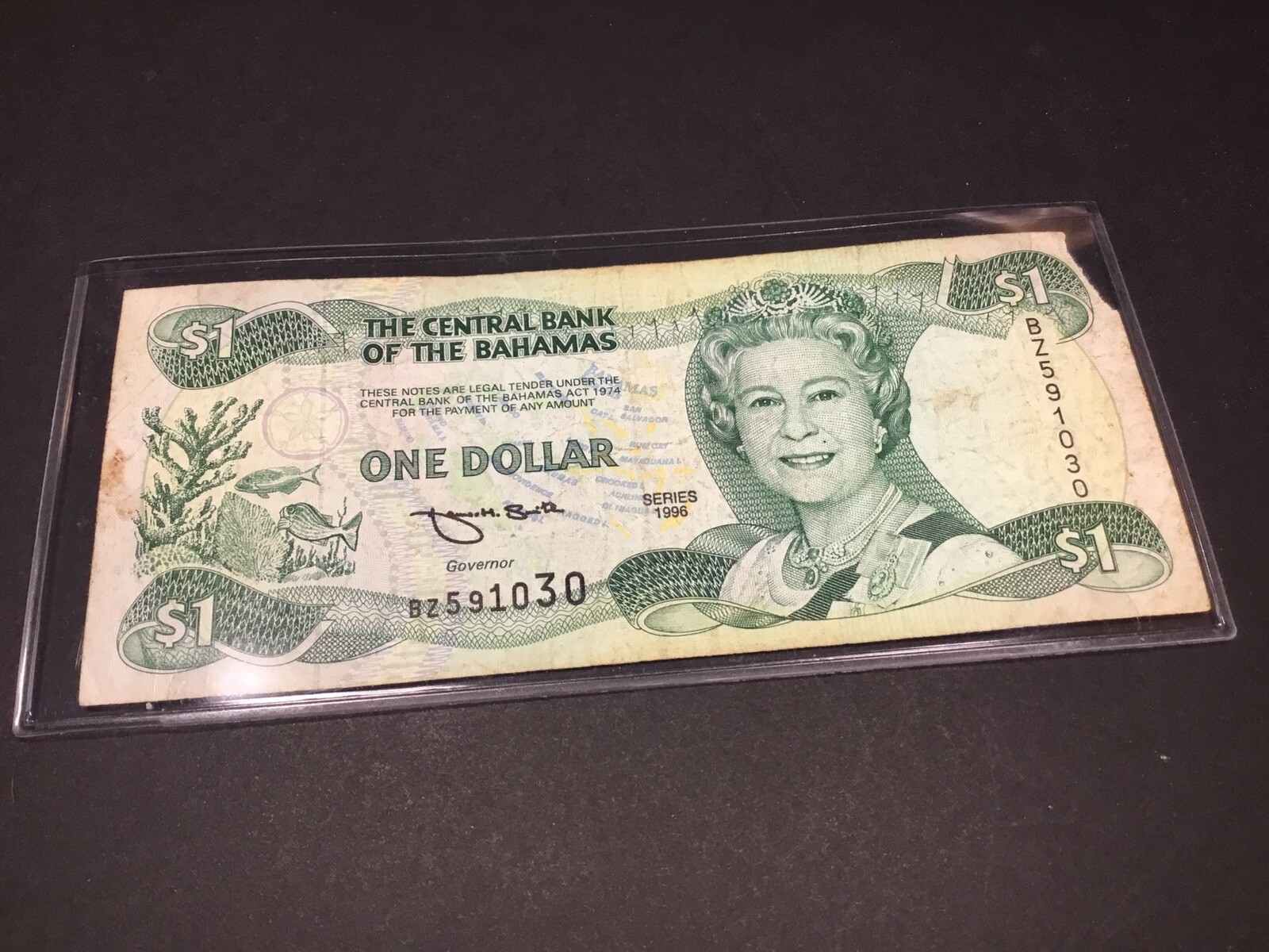 1996 $1 Bahamas Queen Elizabeth Banknote from The Central Bank The Bahamas 1030r