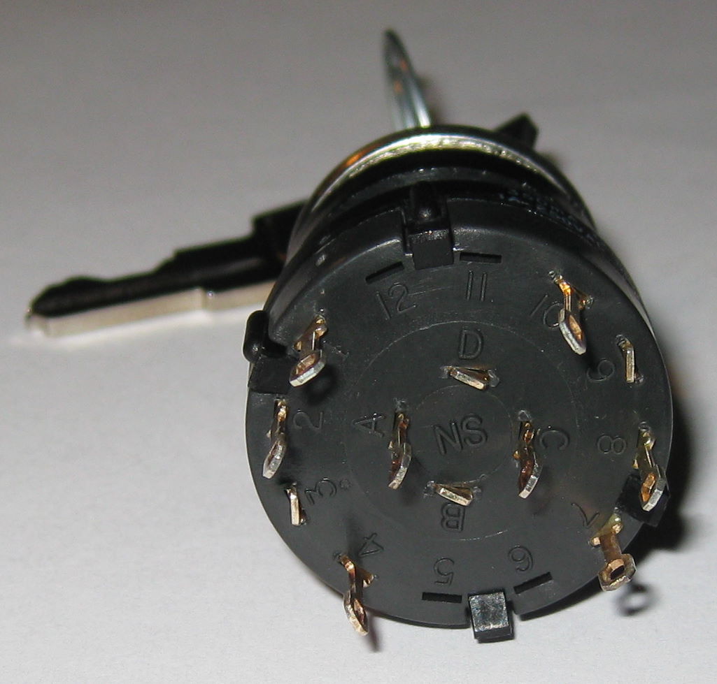 C&K Rotary Keylock Switch - 3 Position C and K Double Pole Switchlock - 2.5 A