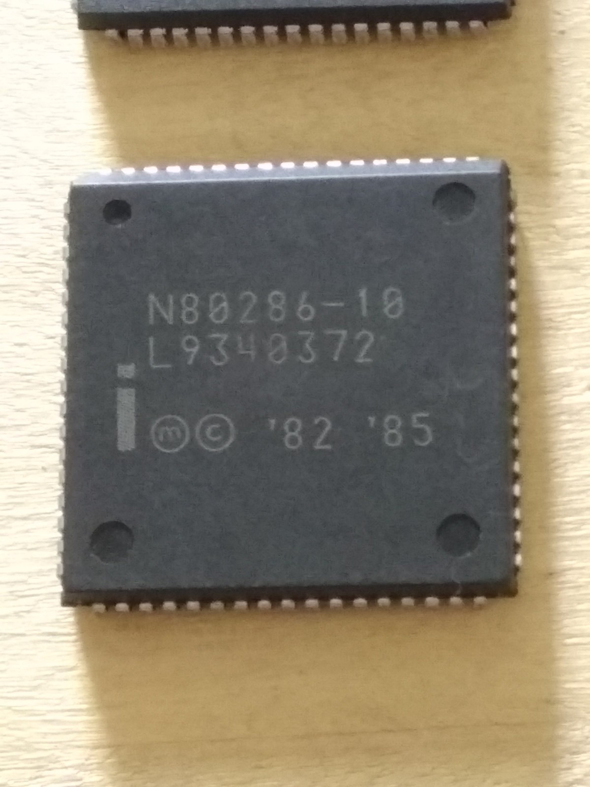 Vintage Intel 80286-10 CPU - Good Working Chip