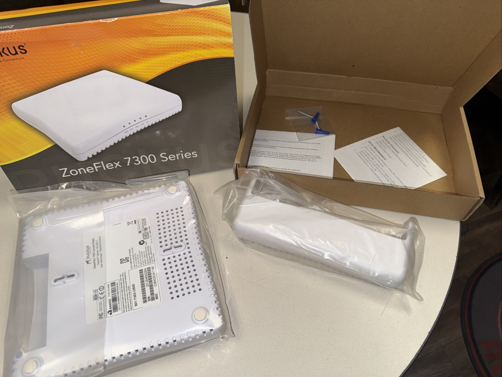 NEW OPEN BOX Ruckus zoneflex 7300 series 901-7363-US00 Access Point