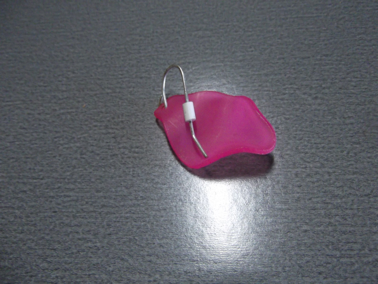 1 Pair Old Dangle Pink Rose Leaf Looking Plastic 1"in Earrings