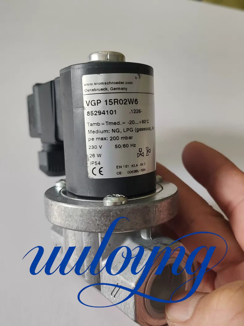 1PC New Krom Schroder VGP15R02W6 VGP Gas Solenoid Valve
