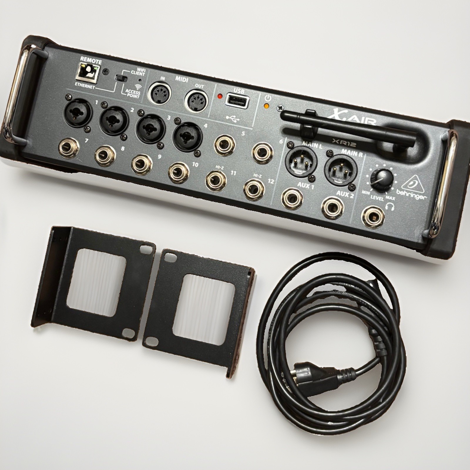 Behringer X AIR  XR12 Digital Rack Mountable Mixer Built-in WiFi 12-Channel