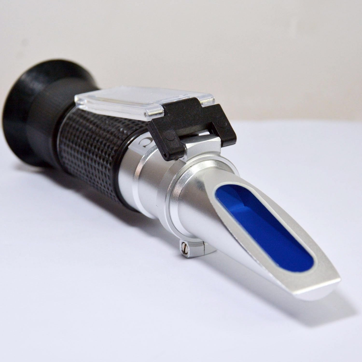 Durable Honey Refractometer with Automatic Temperature Compensation - 3-in-1